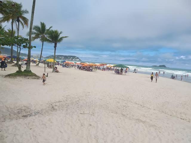 Apto Aconchegante Pe Na Areia Guaruja Exterior photo
